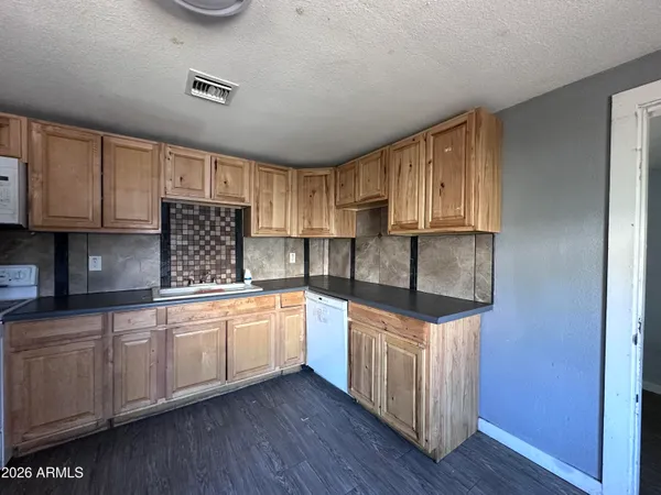 $119,900 | 352 West Roosevelt Avenue, Coolidge, AZ 85128