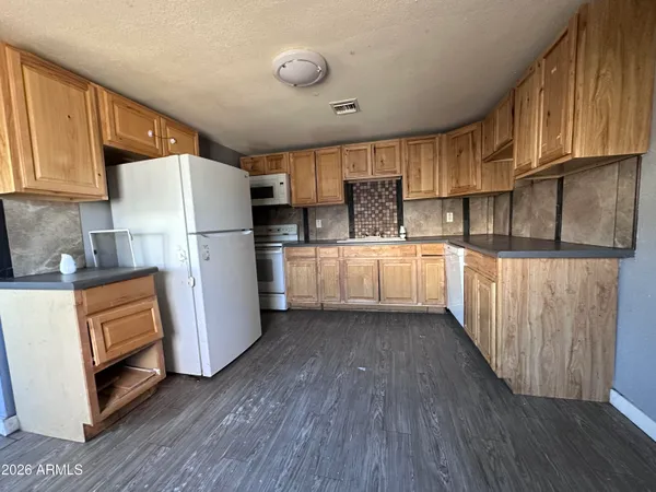 $119,900 | 352 West Roosevelt Avenue, Coolidge, AZ 85128