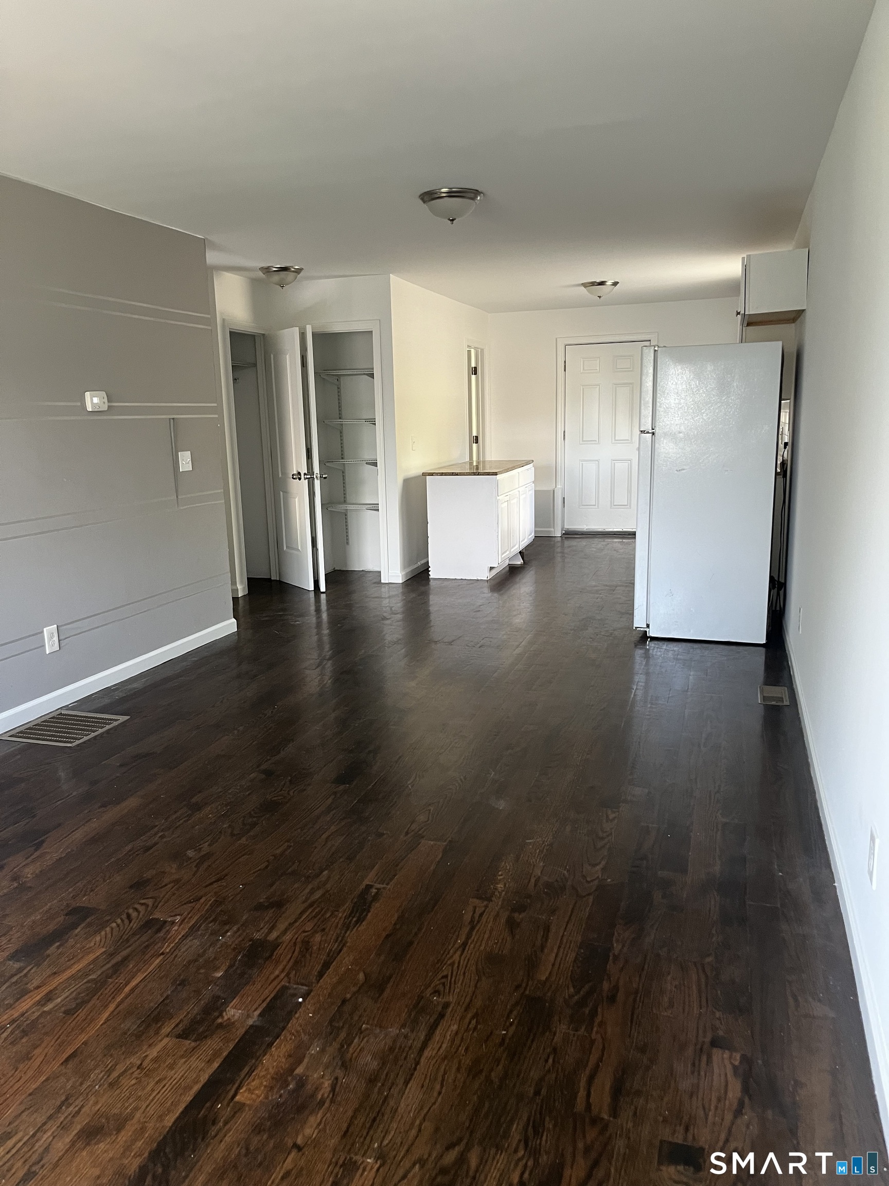 17 Dayton Road Bridgeport, CT 06606 - Photo 3 of 12 Gallery Image 3