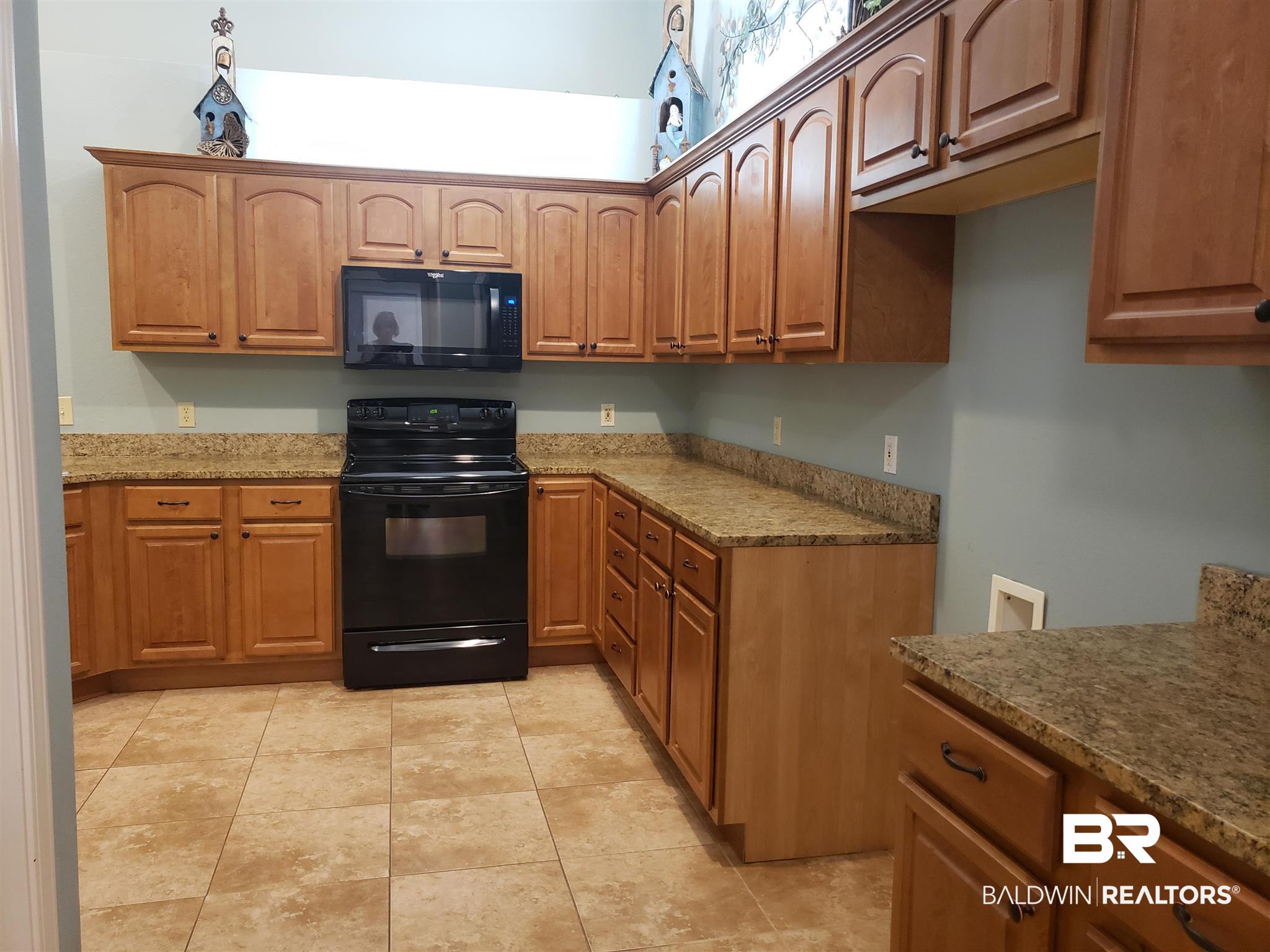 204 Wyld Palms Drive, Unit 204 Foley, AL 36535 - Photo 12 of 34 Spacious kitchen lots of