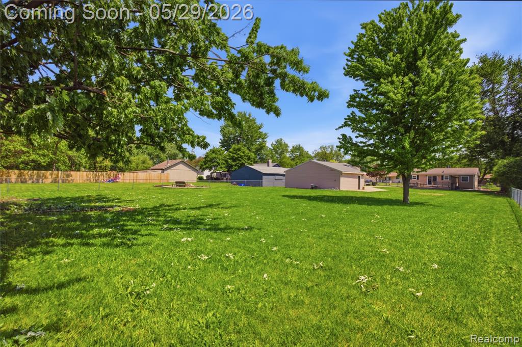 37257 Dundee Street Sterling Heights, MI 48310 - Photo 38 of 47