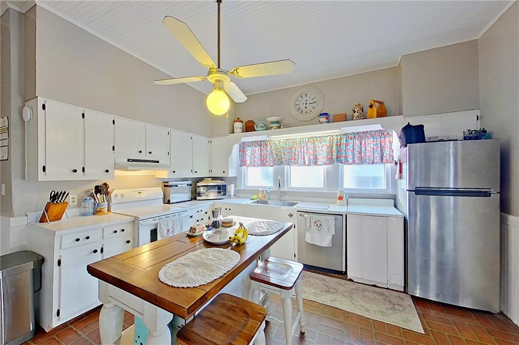 2158 Cherokee Street Waycross, GA 31503 - Photo 16 of 35 Photo 16