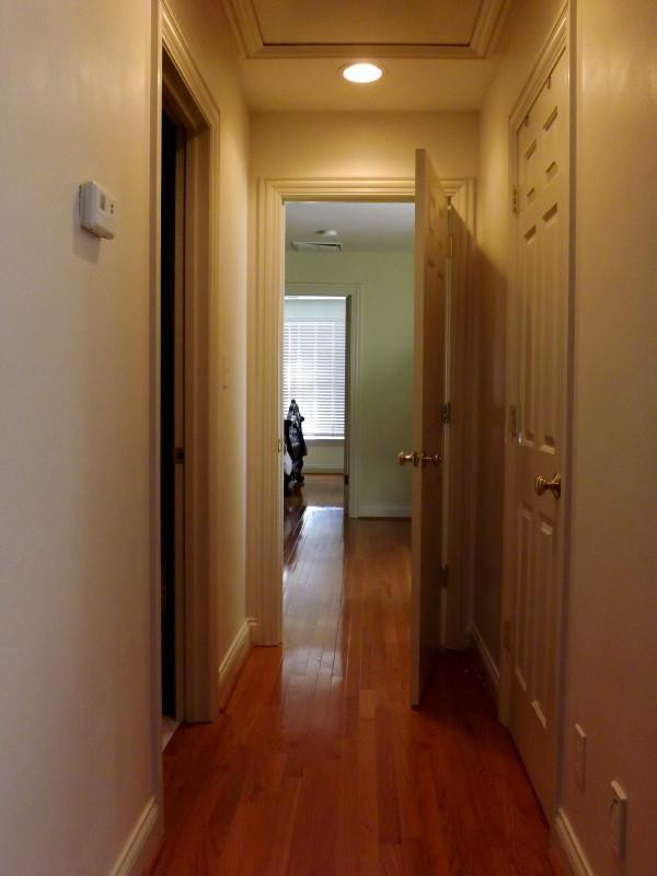 2165 Rollingdale Road Lexington, KY 40513 - Photo 34 of 59 2ND FLOOR HALL FROM BEDROOM #2 TO THE BO