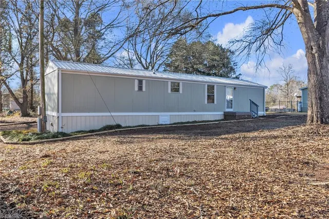 $129,000 | 4179 Deerfield Drive, Maiden, NC 28650