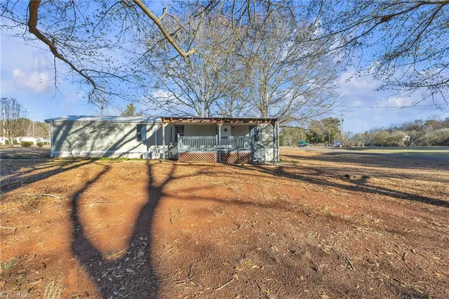 $129,000 | 4179 Deerfield Drive, Maiden, NC 28650