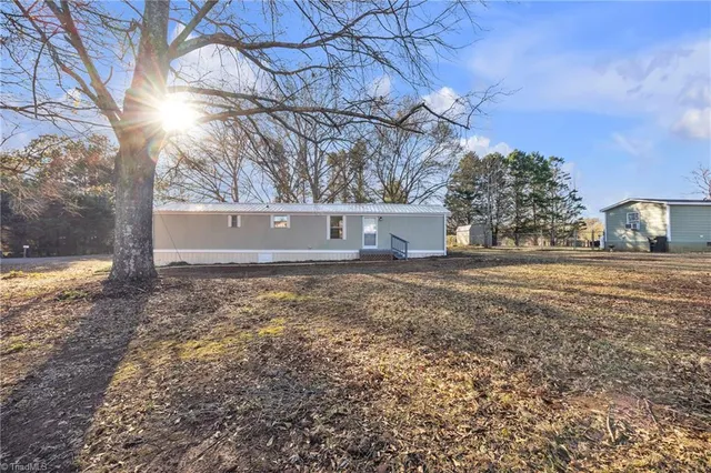 $129,000 | 4179 Deerfield Drive, Maiden, NC 28650