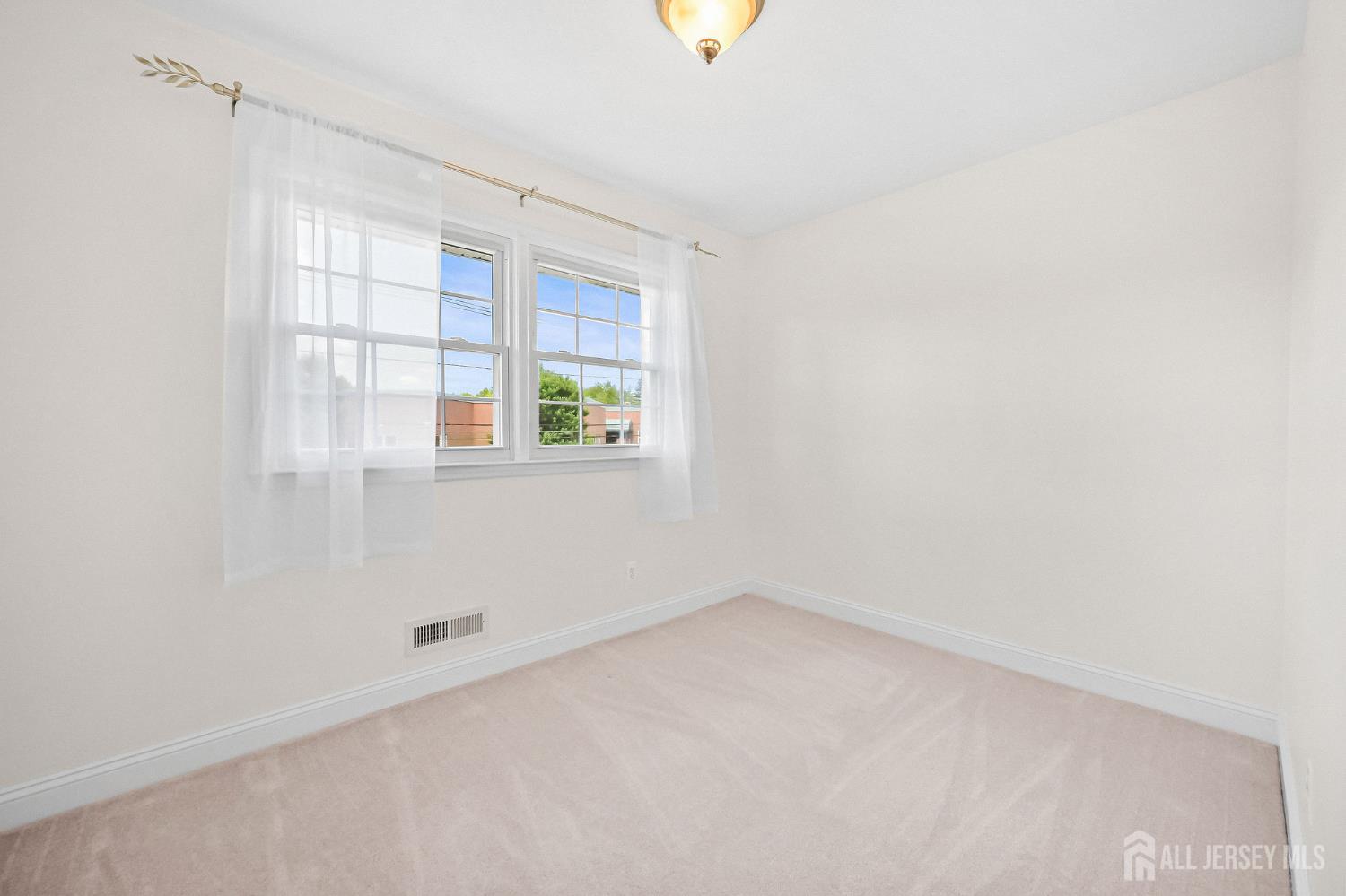 56 Corona Road East Brunswick, NJ 08816 - Photo 17 of 40