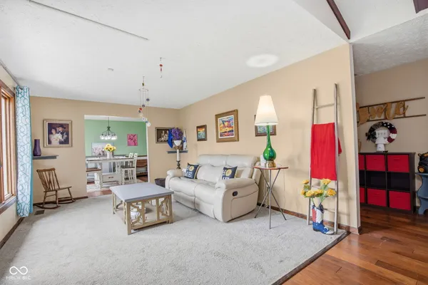 $325,000 | 7110 West Meadows Lane, Greenfield, IN 46140