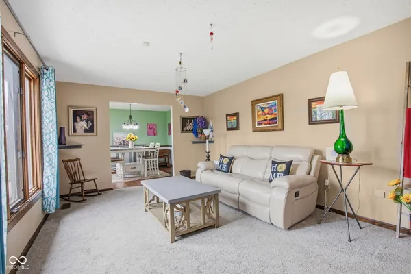 $325,000 | 7110 West Meadows Lane, Greenfield, IN 46140