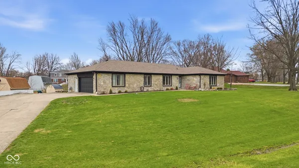 $325,000 | 7110 West Meadows Lane, Greenfield, IN 46140