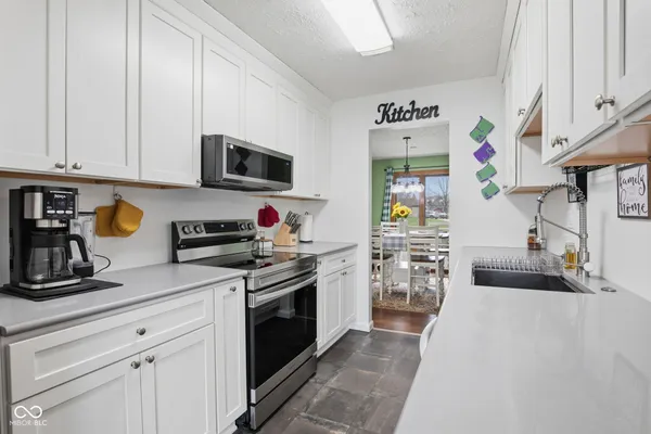 $325,000 | 7110 West Meadows Lane, Greenfield, IN 46140