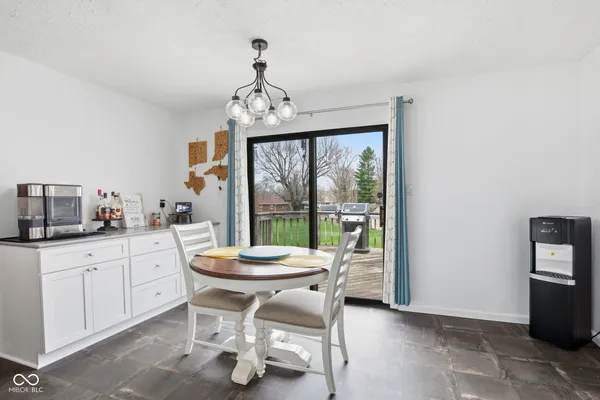 $325,000 | 7110 West Meadows Lane, Greenfield, IN 46140