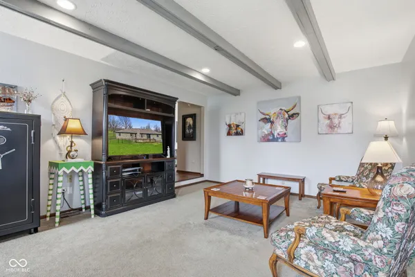 $325,000 | 7110 West Meadows Lane, Greenfield, IN 46140