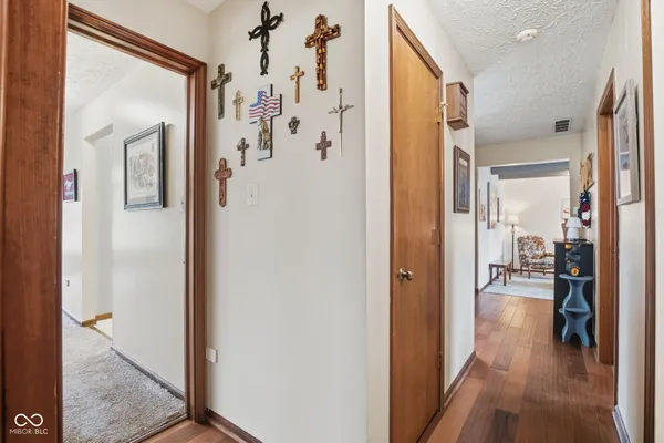 $325,000 | 7110 West Meadows Lane, Greenfield, IN 46140