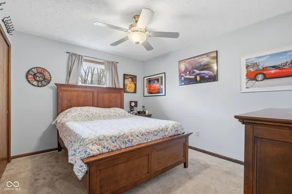 $325,000 | 7110 West Meadows Lane, Greenfield, IN 46140