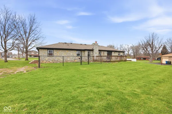 $325,000 | 7110 West Meadows Lane, Greenfield, IN 46140