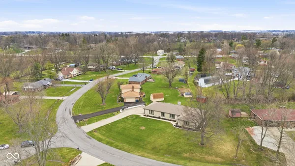 $325,000 | 7110 West Meadows Lane, Greenfield, IN 46140