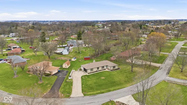 $325,000 | 7110 West Meadows Lane, Greenfield, IN 46140