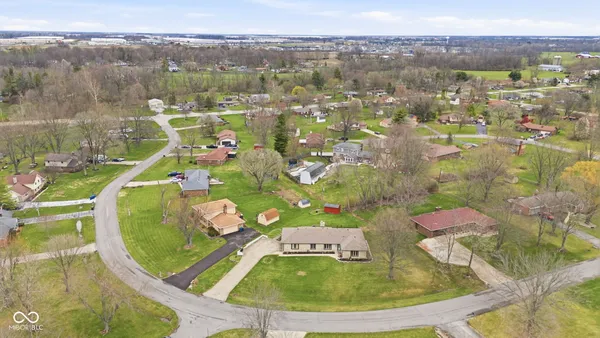 $325,000 | 7110 West Meadows Lane, Greenfield, IN 46140