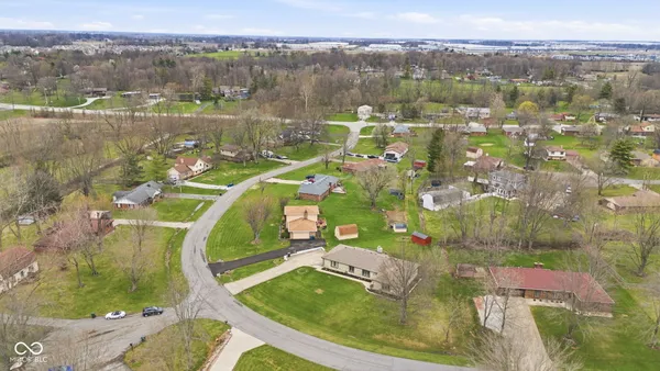 $325,000 | 7110 West Meadows Lane, Greenfield, IN 46140