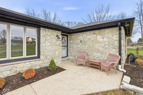 $325,000 | 7110 West Meadows Lane, Greenfield, IN 46140