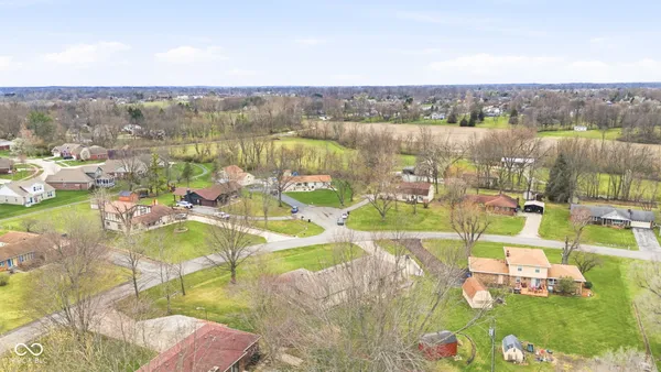 $325,000 | 7110 West Meadows Lane, Greenfield, IN 46140