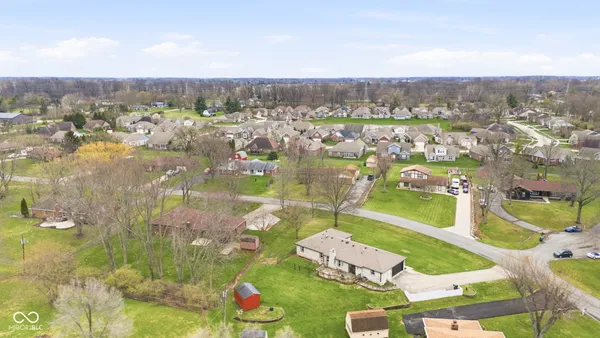$325,000 | 7110 West Meadows Lane, Greenfield, IN 46140