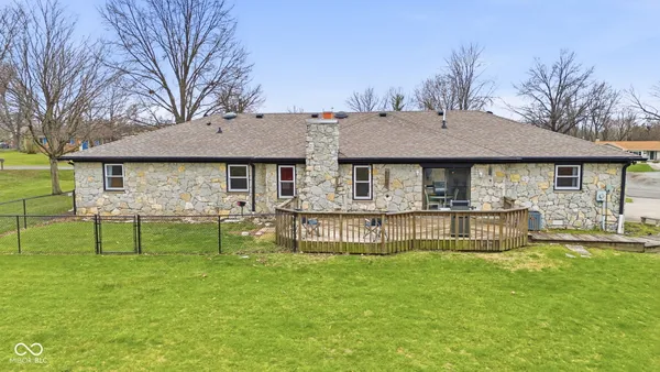 $325,000 | 7110 West Meadows Lane, Greenfield, IN 46140