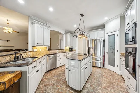 $748,000 | 6162 Graham Point Trail, Royse City, TX 75189