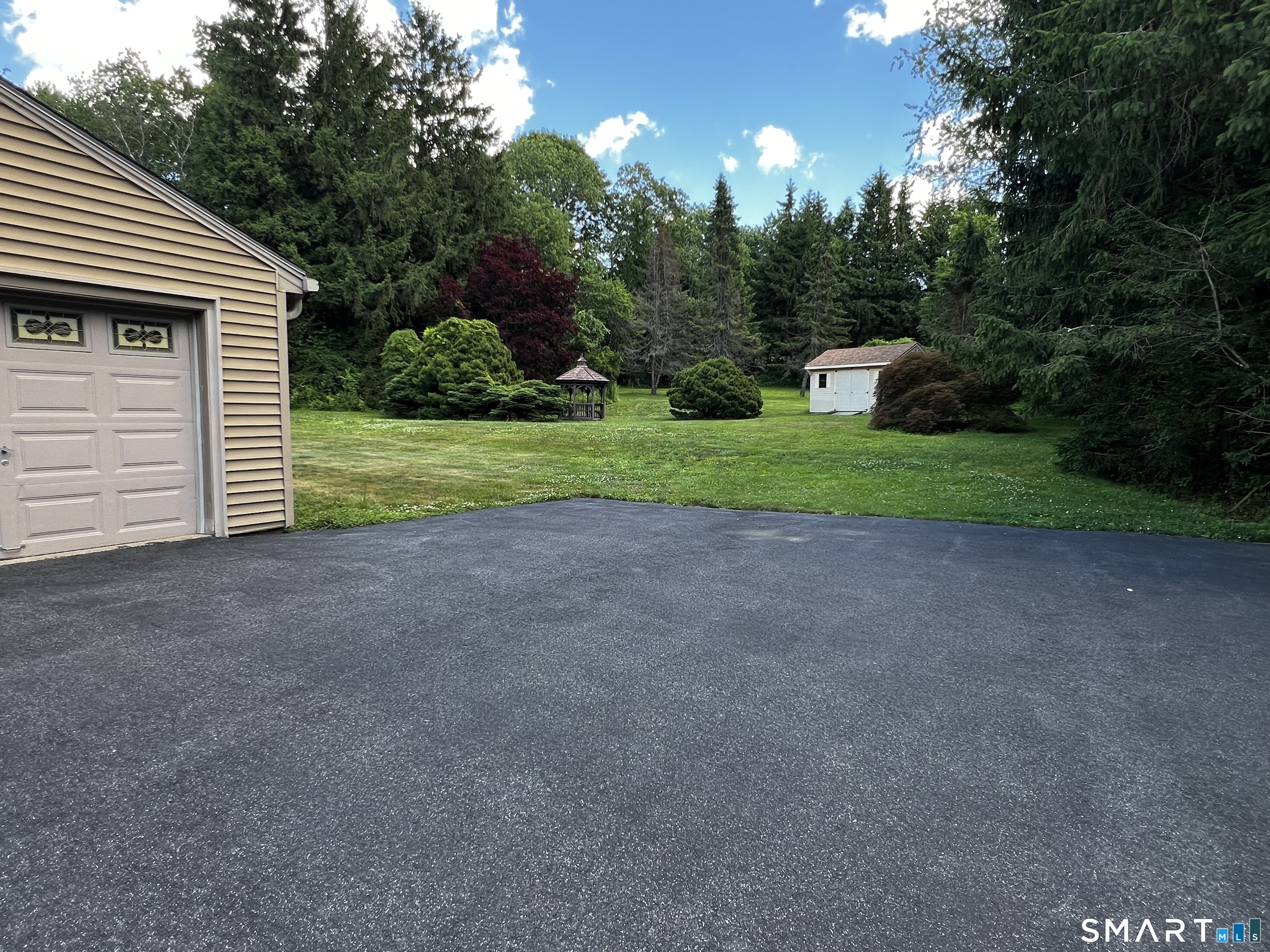 73 Shelton Road Oxford, CT 06478 - Photo 5 of 14