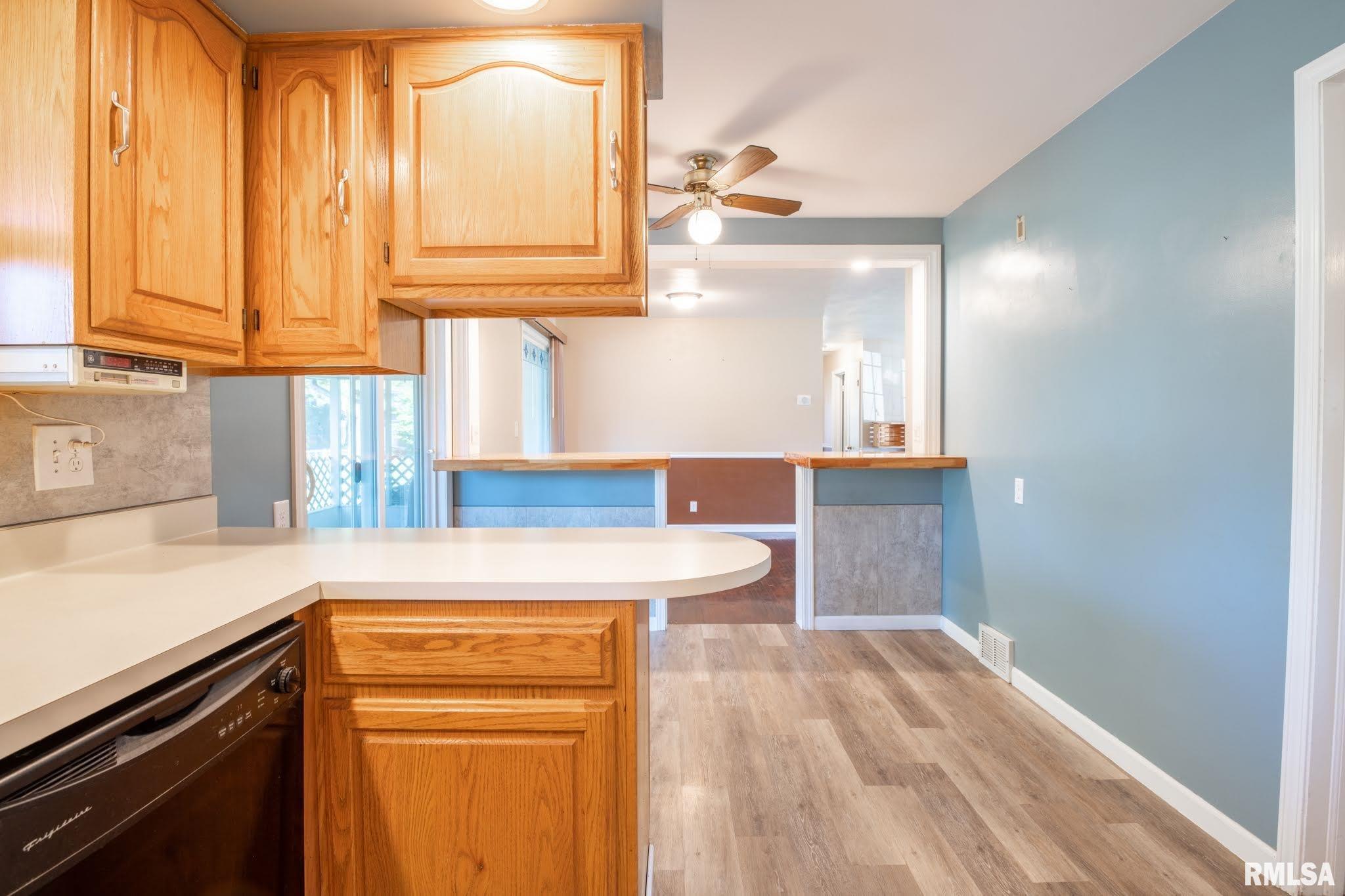 1303 West Ravinwoods Road Peoria, IL 61615 - Photo 16 of 50 Gallery Image 16