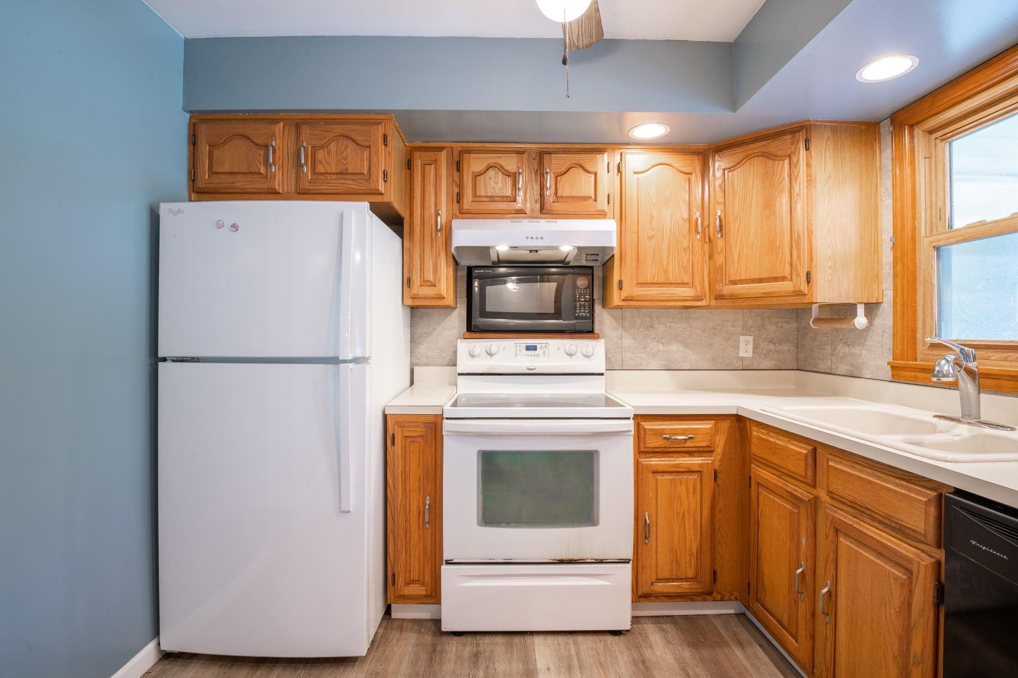 1303 West Ravinwoods Road Peoria, IL 61615 - Photo 19 of 50 Gallery Image 19