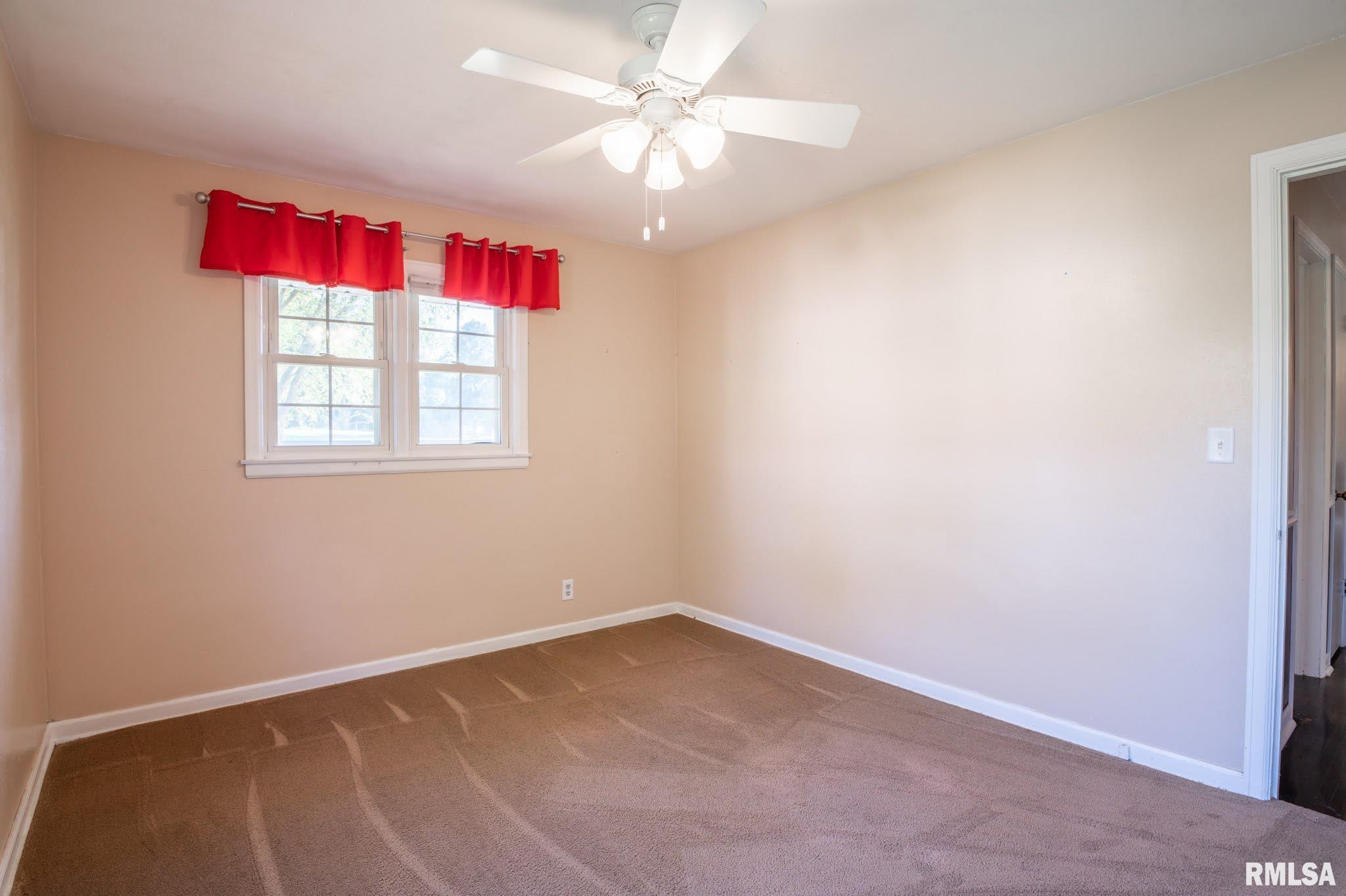 1303 West Ravinwoods Road Peoria, IL 61615 - Photo 25 of 50 Gallery Image 25