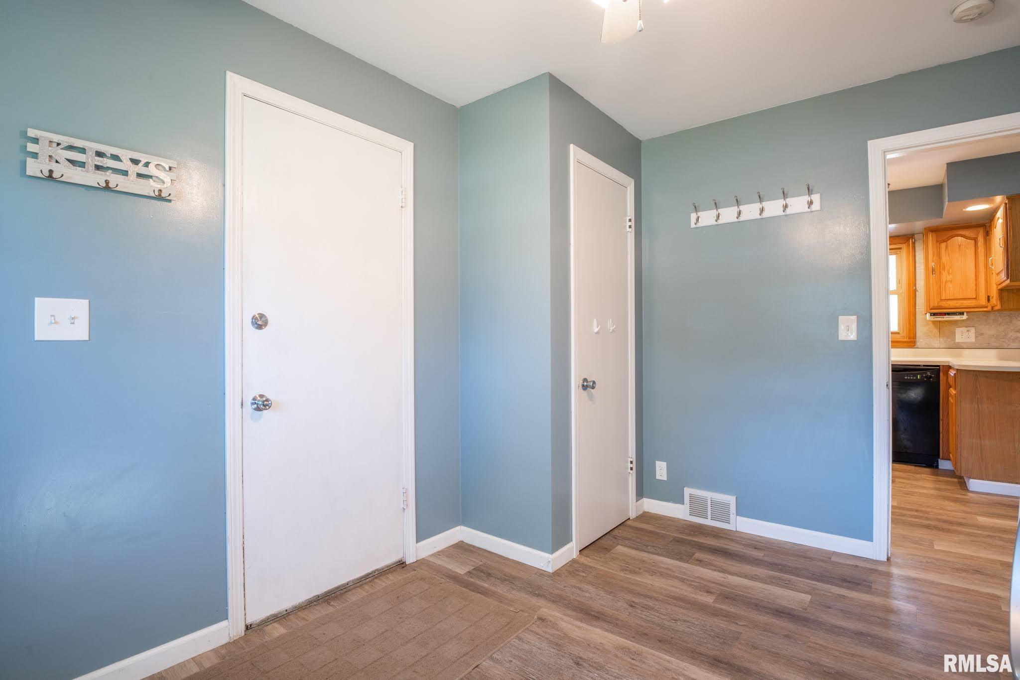 1303 West Ravinwoods Road Peoria, IL 61615 - Photo 38 of 50 Gallery Image 38