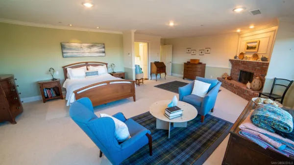 $3,975,000 | 516 Whisper Wind Drive, Encinitas, CA 92024