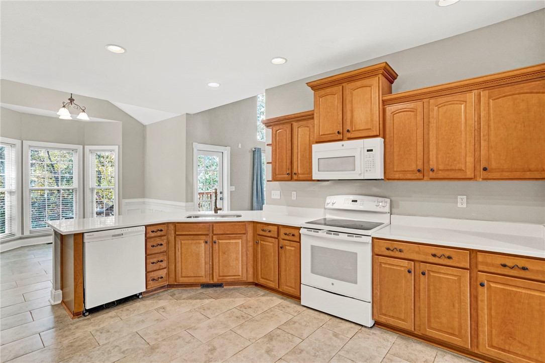 104 Ginkgo Court Easley, SC 29642 - Photo 14 of 48