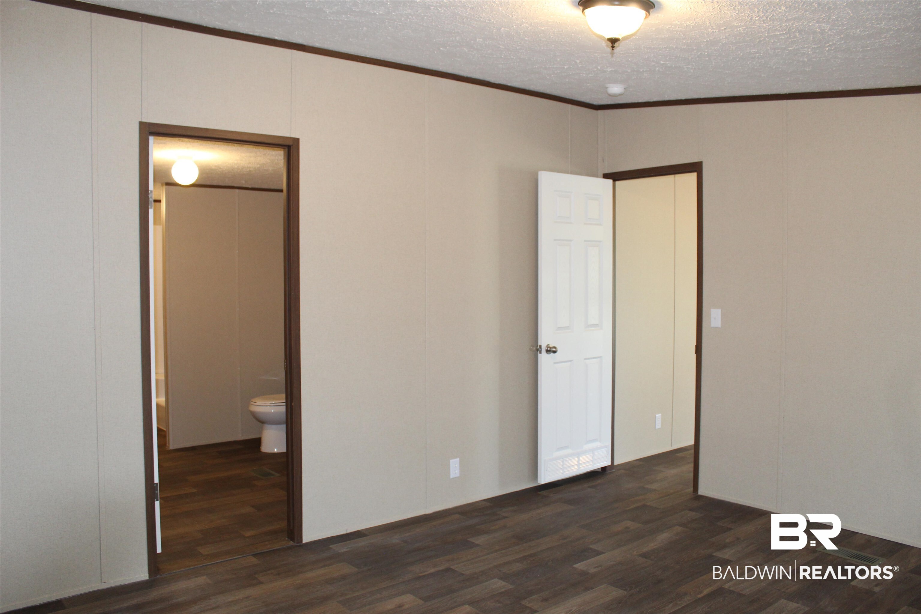 21953 Hubbard Road Robertsdale, AL 36567 - Photo 14 of 26 Gallery Image 14