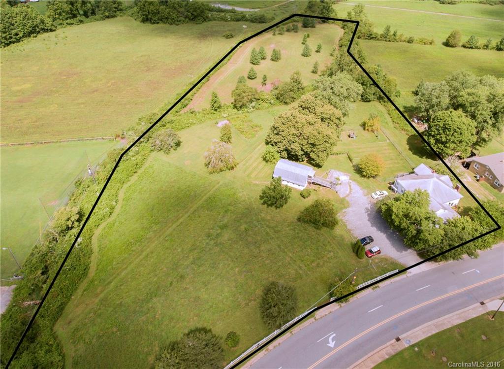 658 North Country Club Road Brevard, NC 28712 - Photo 2 of 24 Gallery Image 2
