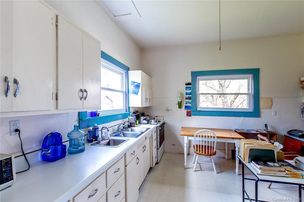 658 North Country Club Road Brevard, NC 28712 - Photo 16 of 24 Gallery Image 16