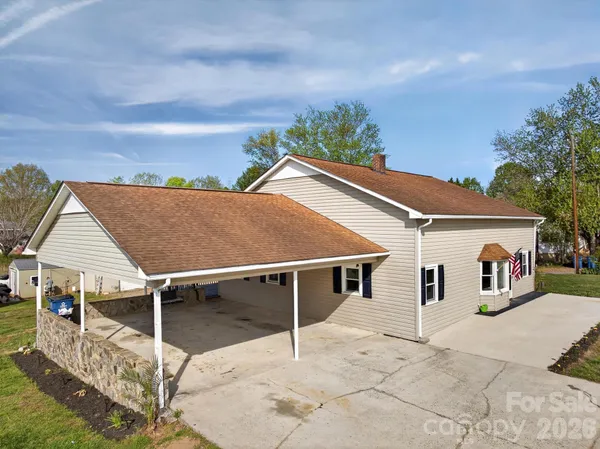 $268,900 | 4163 Horseshoe Bend Road, Hudson, NC 28638
