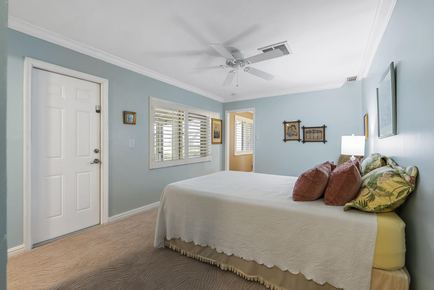 138 Quails Nest Road, Unit 1101 Naples, FL 34112 - Photo 26 of 55 Guest bedroom en suite