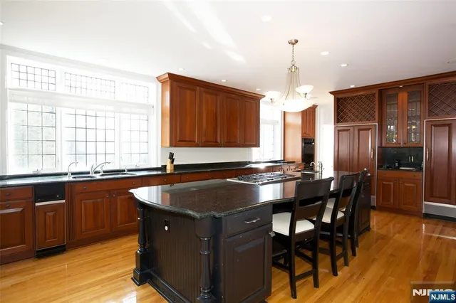 $13,500 | 25 Prospect Avenue, Montclair, NJ 07042