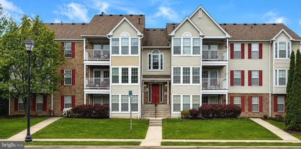 $280,000 | 6205 Sandpiper Court, Unit 202, Elkridge, MD 21075