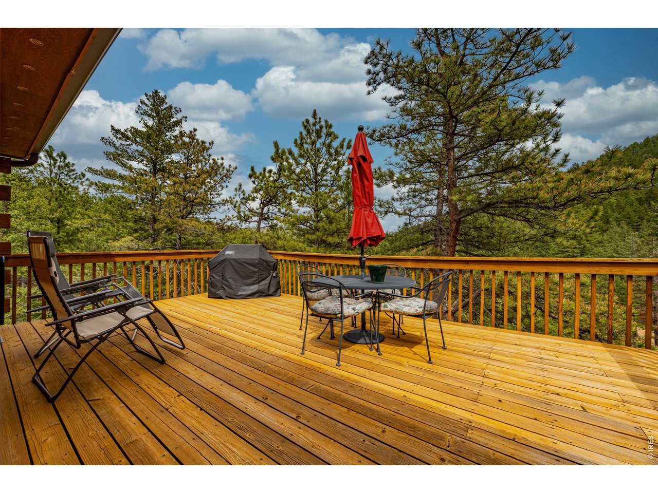 310 Wendelyn Way Boulder, CO 80302 - Photo 15 of 40 a view of a terrace with seating space