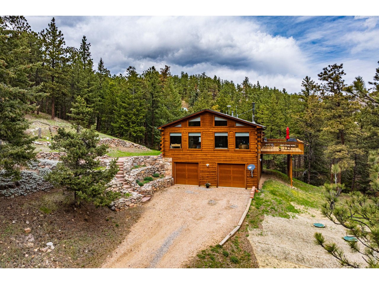 310 Wendelyn Way Boulder, CO 80302 - Photo 38 of 40 a view of a house with a yard