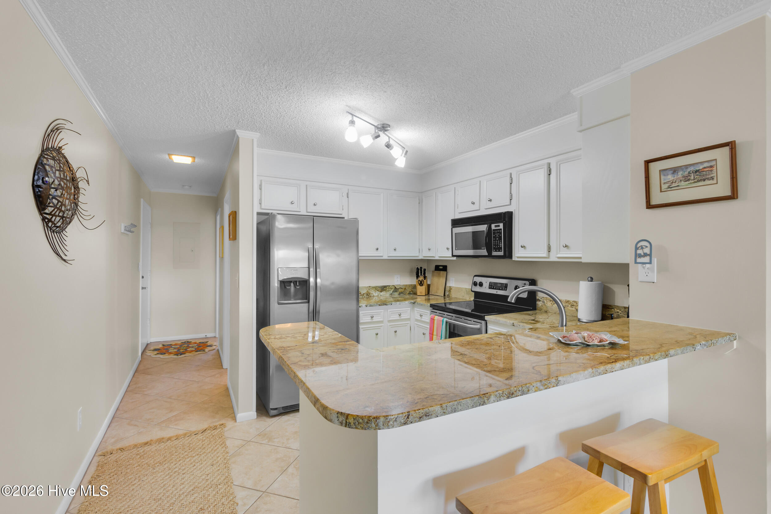 2509 West Fort Macon Road, Unit 102B Atlantic Beach, NC 28512 - Photo 5 of 41 Kitchen