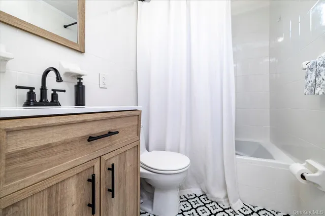 $599,000 | 410 East Broadway, Unit 3E, Long Beach, NY 11561