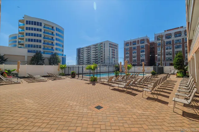 $599,000 | 410 East Broadway, Unit 3E, Long Beach, NY 11561