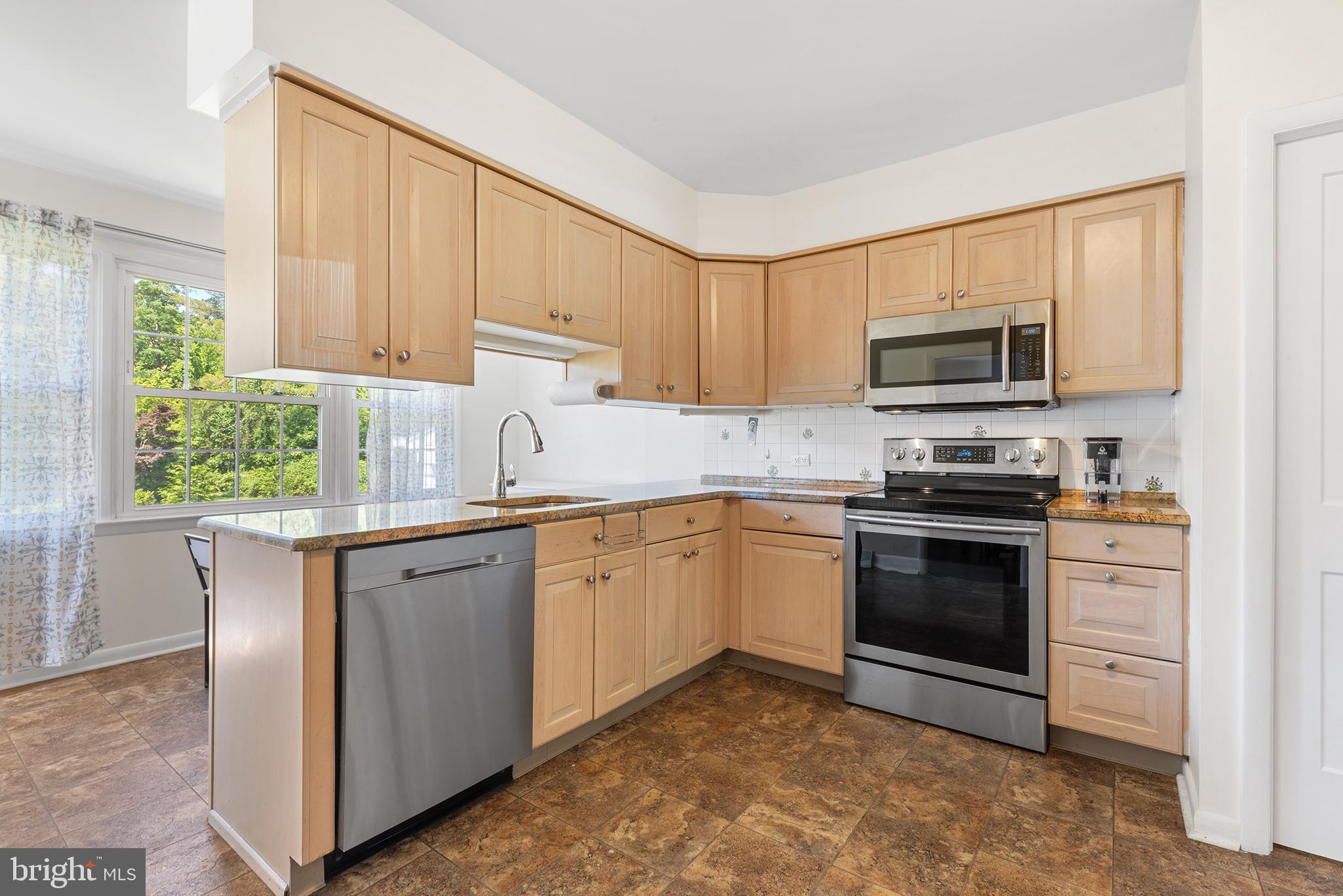 170 Woodstock Road Villanova, PA 19085 - Photo 9 of 41