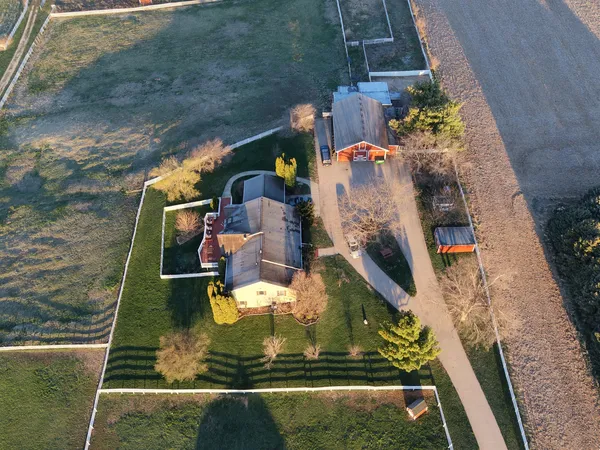 $1,274,130 | 17207 Chase Road, DeKalb, IL 60115